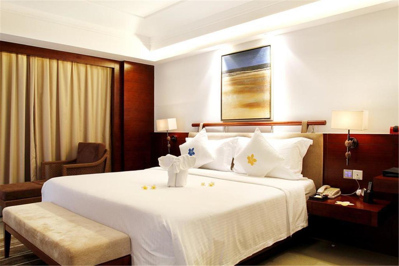 Marina Spa Hotel Sanya Extérieur photo