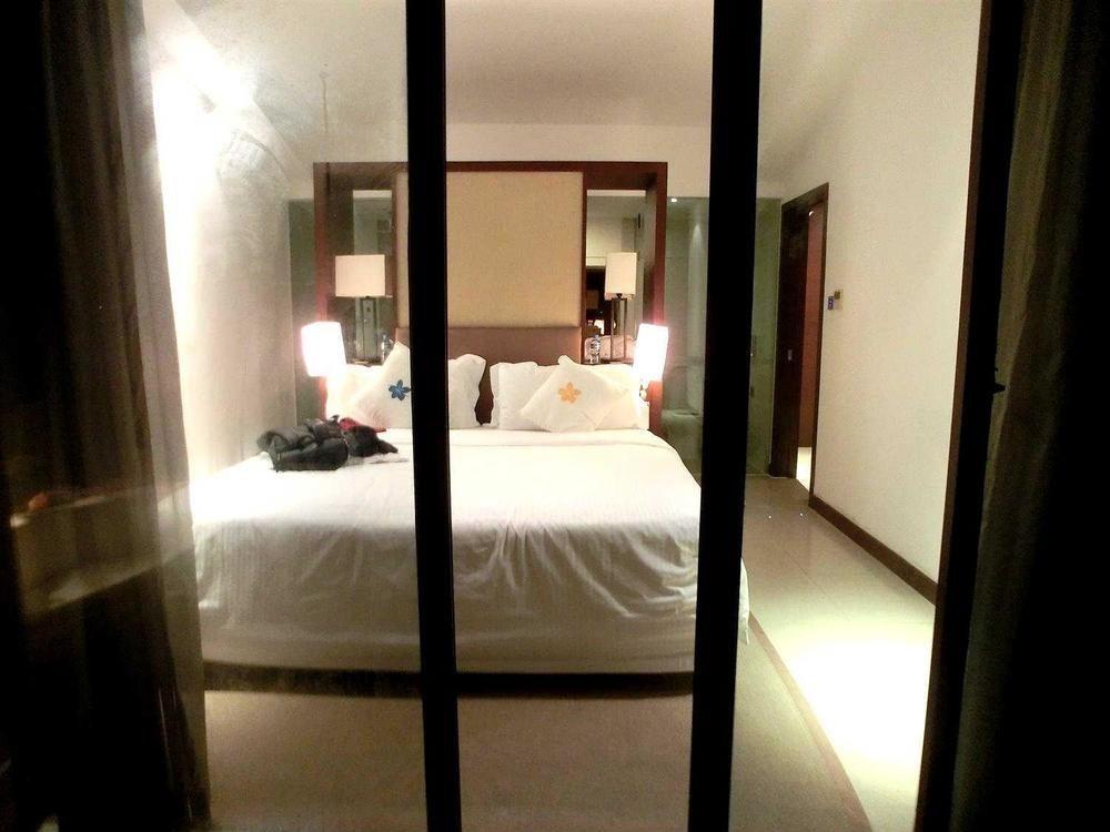 Marina Spa Hotel Sanya Extérieur photo