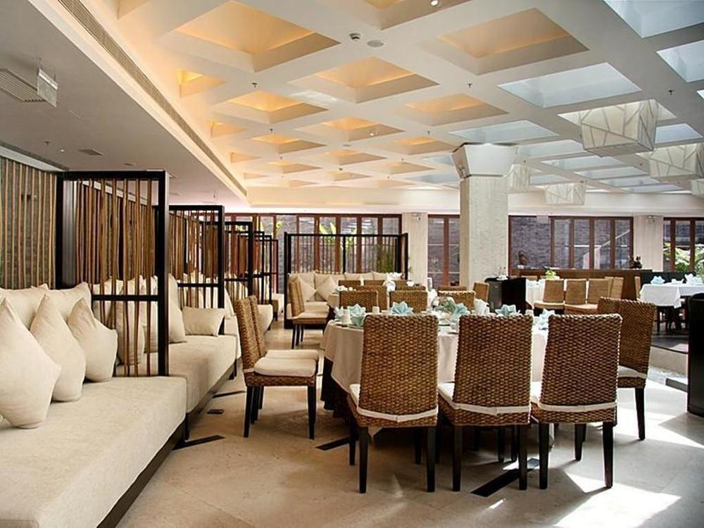 Marina Spa Hotel Sanya Extérieur photo