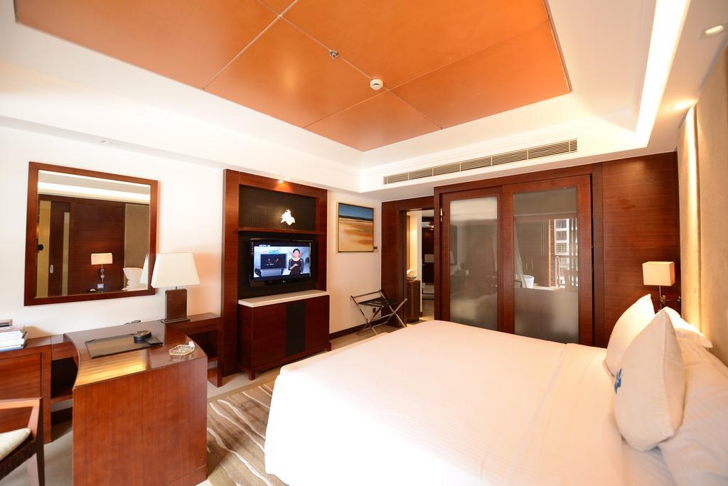 Marina Spa Hotel Sanya Extérieur photo