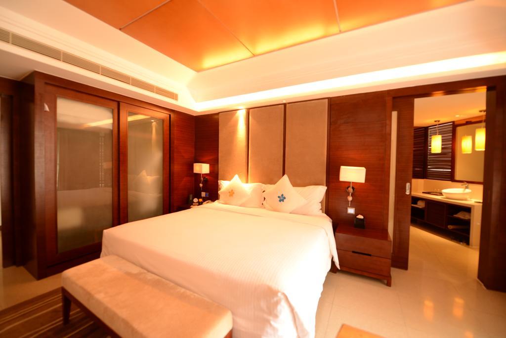 Marina Spa Hotel Sanya Extérieur photo